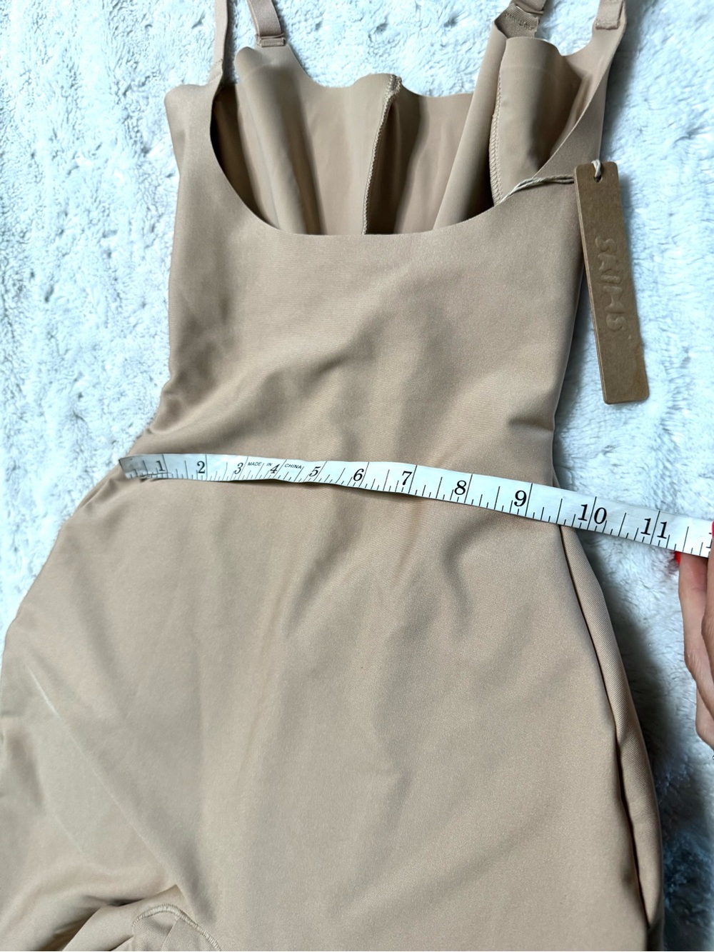 NWT- SKIMS BODY BUTT LIFTING OPEN BUST BODYSUIT Shape wear - Picture 14 of 15